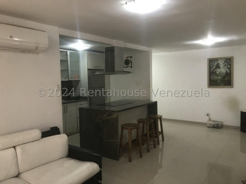 Venta De Cómodo Apartamento En La Urb. Guaicaipuro - El Recreo Mls #24-16832 