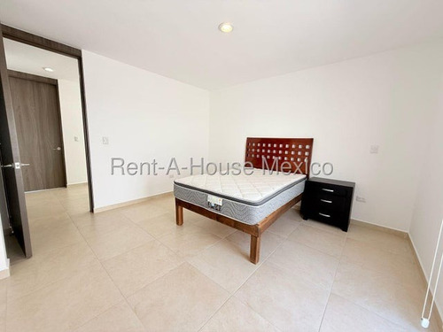 Zakia En Renta Casa Amueblada Con 2 Recamaras Cada Una Con Baño En Suite Qh252912