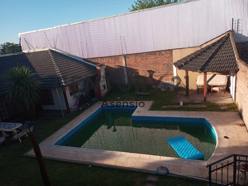 Imagen 23 de 26 de Casa Quinta Venta 8 Ambientes Isidro Casanova Centro