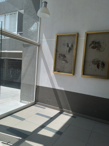 Arriendo Estudio Central ¡a Solo Pasos Del Metro Santa Ana!