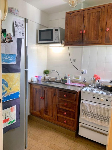 Imagen 9 de 19 de Exc. 3 Amb. C/frente Con Balcón Corrido, Muy Luminoso. Cocina Y Baño Completos. Lavadero Incorporado.