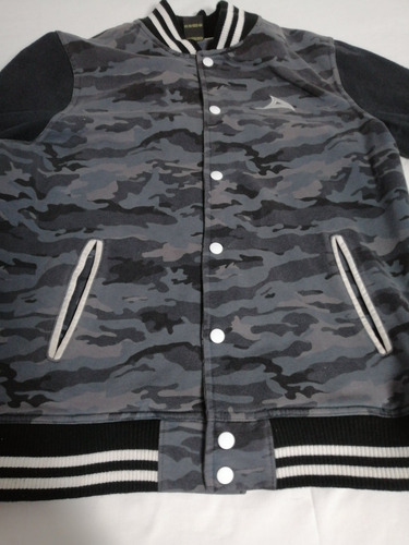 Chamarra Ligera Futbol Talla L Leon F C Pirma Camouflage (Usado)