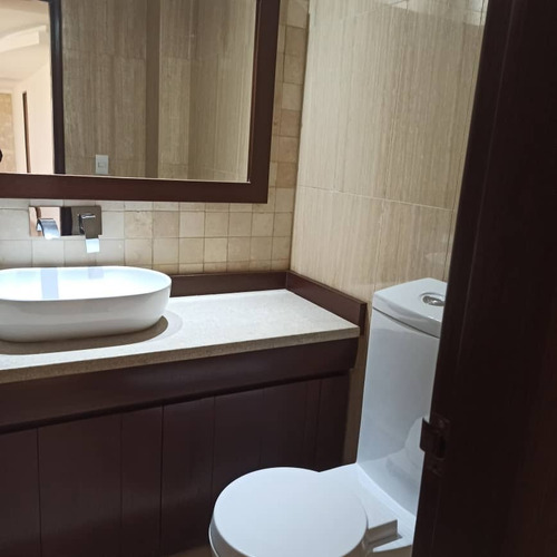 Imagen 10 de 15 de Alquiler Apartamento En Colinas De Valle Arriba 362 M2