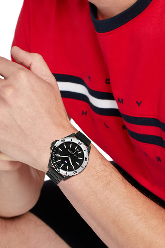 Reloj Tommy Hilfiger Hombre Acero Inoxidable 1792014 Logan Color de la correa Negro Color del bisel GRIS-NEGRO Color del fondo Negro