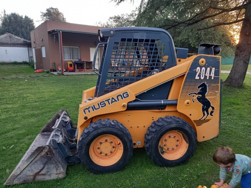 Minicargadora Mustang 2044 Mod 2014