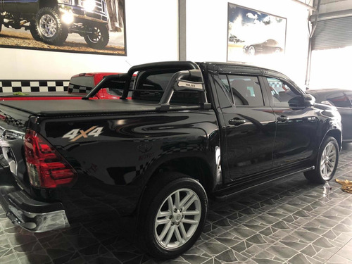 Toyota Hilux 2.8 Cd Sr 177cv 4x4 2018