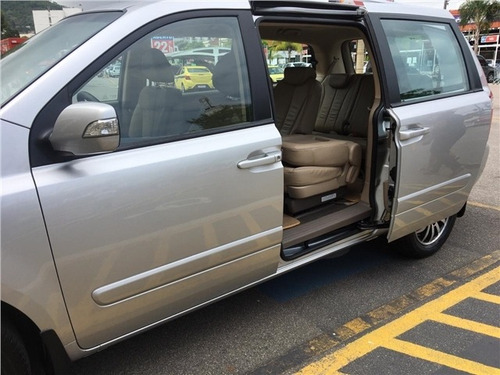 Kia Carnival 3.5 Ex V6 24v Gasolina 4p Automatico