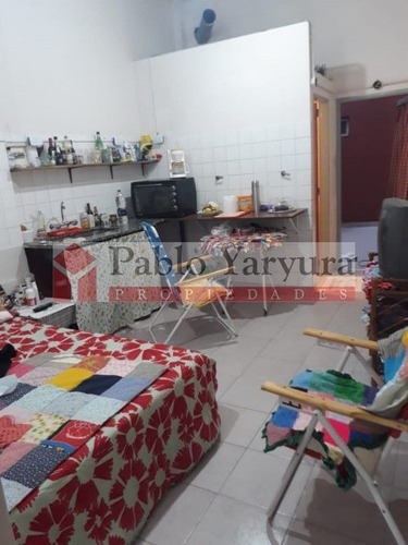 Local | Alberdi Juan Bautista 4985