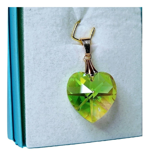 Imagem 1 de 5 de Pingente Coração Cristal Swarovski Peridot Boreal 1,8 Cm