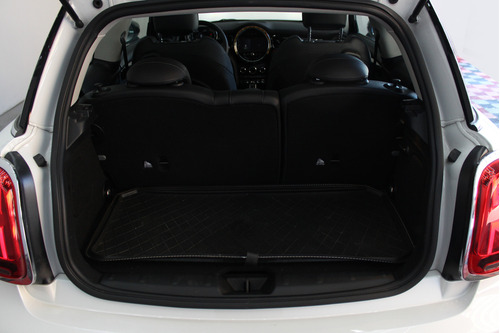 Mini Cooper Classic 2023
