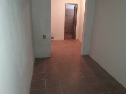 Imagen 6 de 11 de Venta De Padron Unico Con Cuatro Unidades. Galpon Y Tres Apartamentos.
