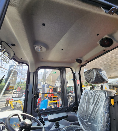 Cargador Frontal Sobre Ruedas Doosan Develon Sd200