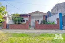 Comprar Chalet 3 Ambientes Más Depto 2 Ambientes A Reciclar - Martínez