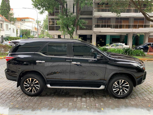 Imagen 4 de 8 de Toyota Sw4 2021 2.8 Srx 177cv 4x4 7as At