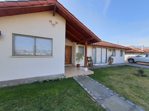 Imagen 4 de 16 de Se Vende Hermosa Casa En El Polo, Machali