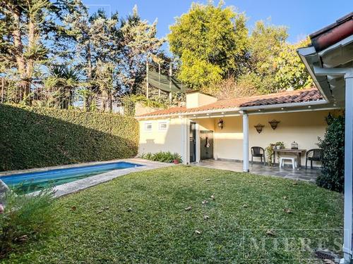 Imagen 16 de 20 de Casa En Venta En Una Planta En Acassuso, Vías A Libertador.