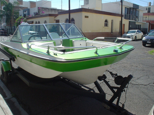 Lancha Grande Marca Vip Linea V19 Vixen Motor Evinrude Gran