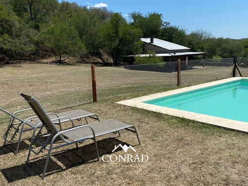 Casa De Campo De Dos Dormitorios Con 4 Hectáreas - Unquillo, Córdoba