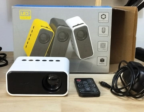 Mini Proyector Led Portatil 150 Lumens Hd Usb Sd Colr Blanco Blanco (Usado)