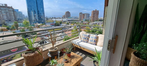 Departamento En Venta De 2 Dorm. En Las Condes