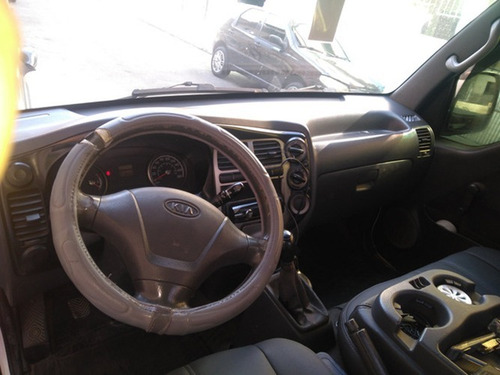 Kia Bongo 2.5 K-2500 4x2 Cs 2p / 2010 B75