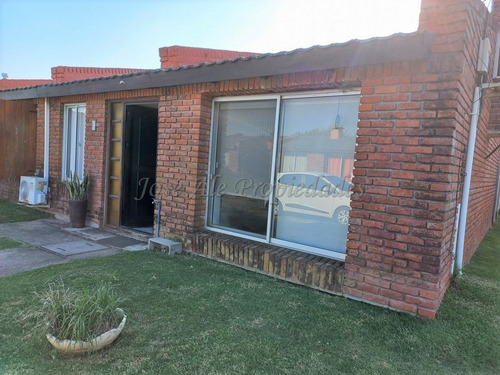 Imagen 3 de 12 de En Venta Vivienda De Cuatro Dormitorios En Colonia Del Sacramento