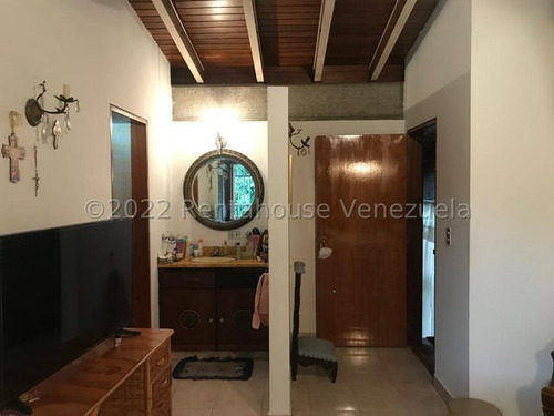 Bella Y Cómoda Casa , En Alquiler. En Sebucan. 23-4542