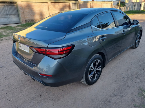 Nissan Sentra 2.0 Advance Cvt