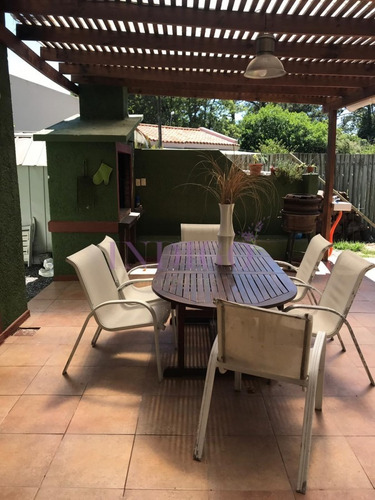 Casa En Alquiler Mes De Febrero.- Ref: 589