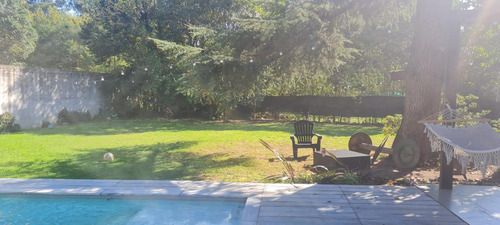 Casa En Venta - 3 Dormitorios 4 Baños - Cochera - 900mts2 - Ituzaingó