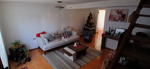 Cómoda Casa En Venta Comuna De Colina Rm