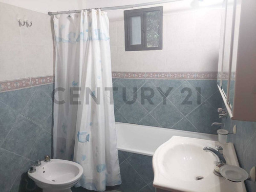 Venta Casa En Valeria Del Mar. Multifamiliar. Pinamar
