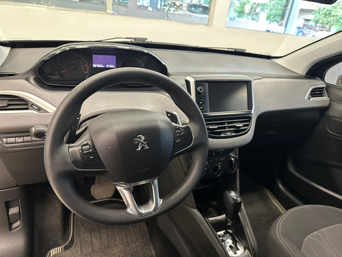Peugeot 208 1.6 Allure Tiptronic