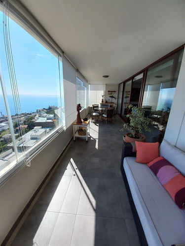 Departamento En Venta De 4 Dorm. En Concón