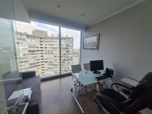 Vendo Espectacular  Oficina Equipada, A Puertas Cerradas !!!