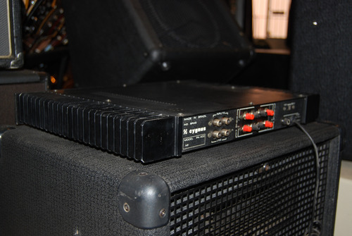 Potência Cygunus Pa 400 - Usado Preto (Usado)