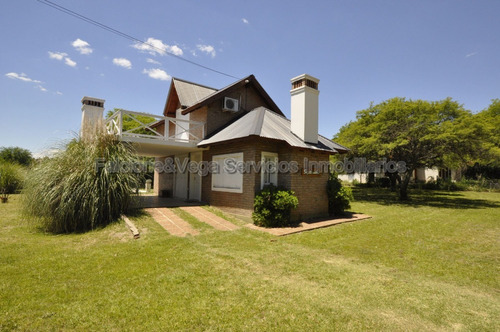 Hermosa Casa Con Pileta En Villa General Belgrano!