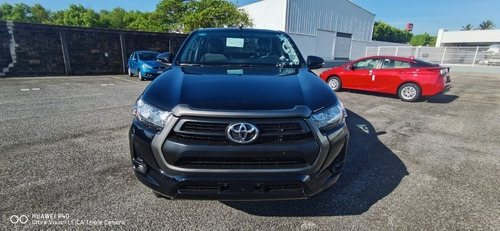Imagen 3 de 15 de Toyota Hilux 2021 2.7 Cabina Doble Sr Mt