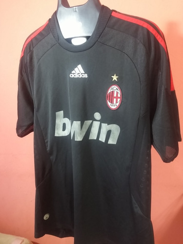 Camisa adidas Do Milan, A Squadra Rossoneri