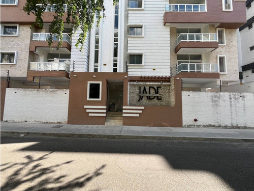 Apartamento En Venta, Res. Jade, Urb. La Soledad.