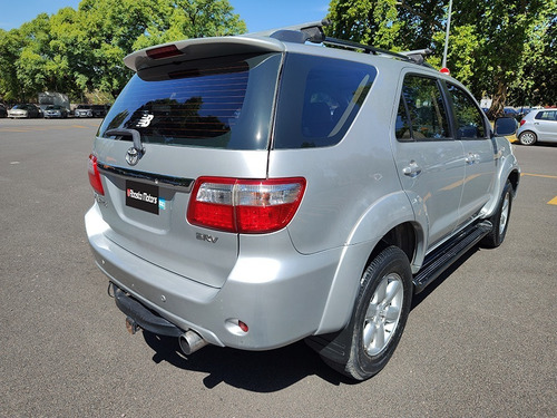 Imagen 6 de 25 de Toyota Sw4 2011 Srv Hilux 7 Asientos Cuero Abasto Motors