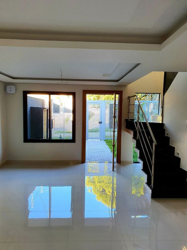 Imagem 9 de 30 de Sobrado Com 3 Dormitórios À Venda, 150 M² Por R$ 799.000 - Uberaba - Curitiba/pr - So1458