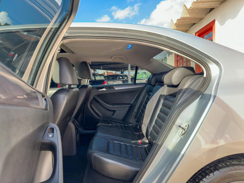 Volkswagen Jetta 2.0 tsi highline 211cv gasolina 4p tiptronic