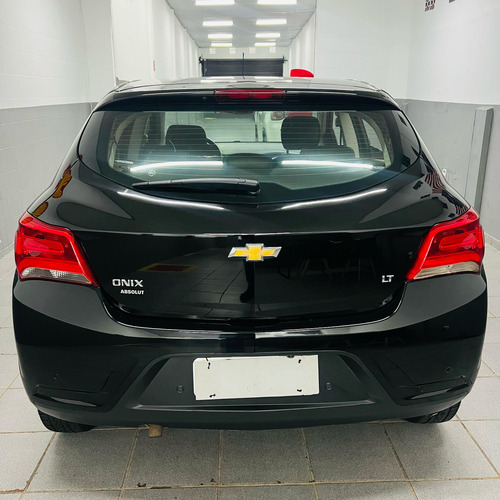 Chevrolet Onix 1.0 Lt 5p