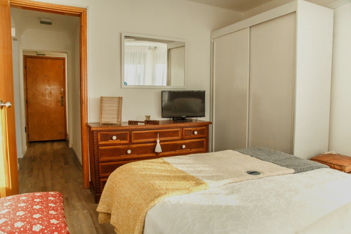 Vendo Apto Reciclado, Vista Emir Península 3 Dorm, 2 Baños