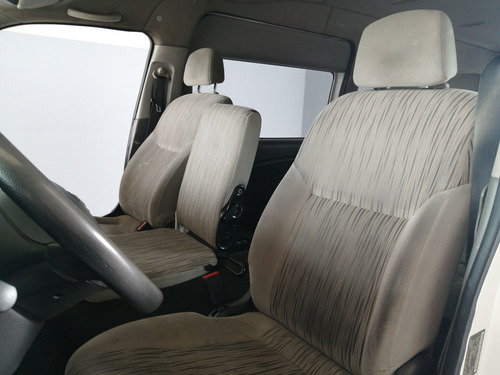 Nissan Urvan 2.5 15 Pas Amplia Aa Mt