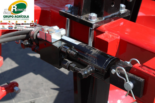 Arado Hidraulico Agricola 4 Rejas Marca Famaq P Tractor