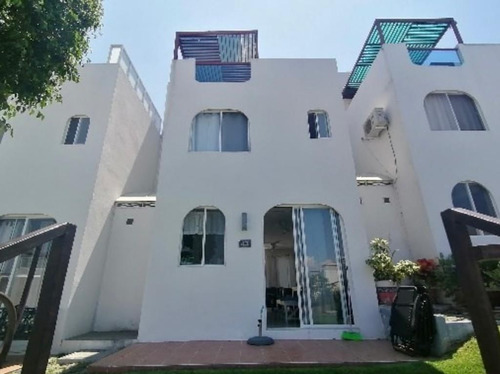 Venta Casa En Condominio En Tequesquitengo Morelos