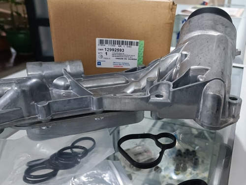 Imagen 3 de 5 de Enfriador Aceite Chevrolet Sonic Tracker Cruze Original