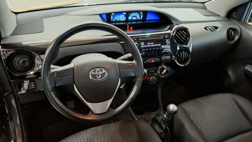 Toyota Etios 1.5 X
